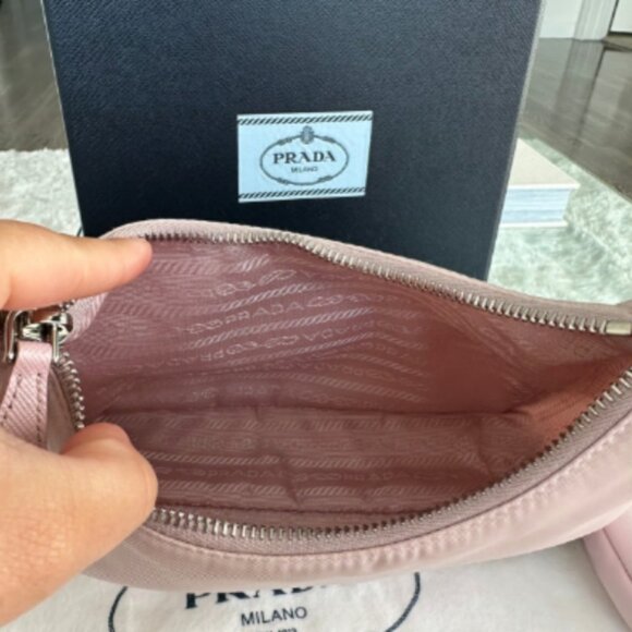 Prada Re-Edition 2005 Re-Nylon bag - Picture 10 of 14